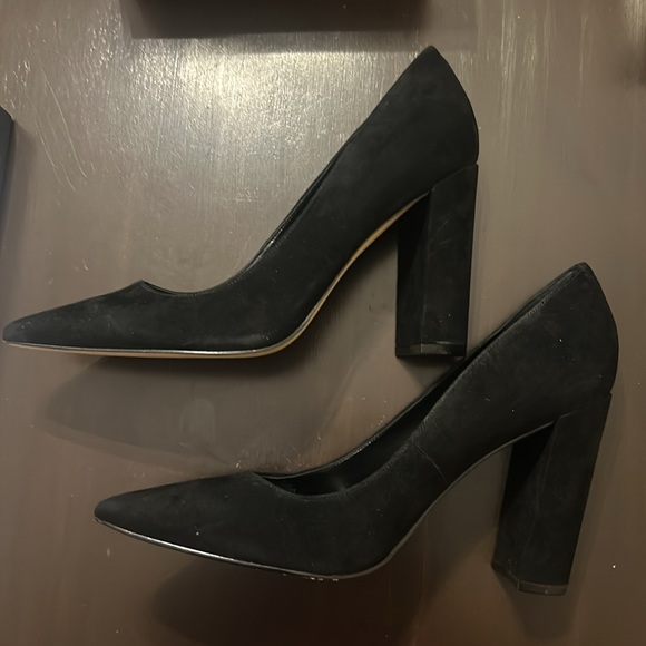 ABILENE BLOCK HEEL POINTY TOE PUMP - Picture 12 of 12